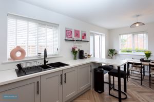 Kitchen- click for photo gallery